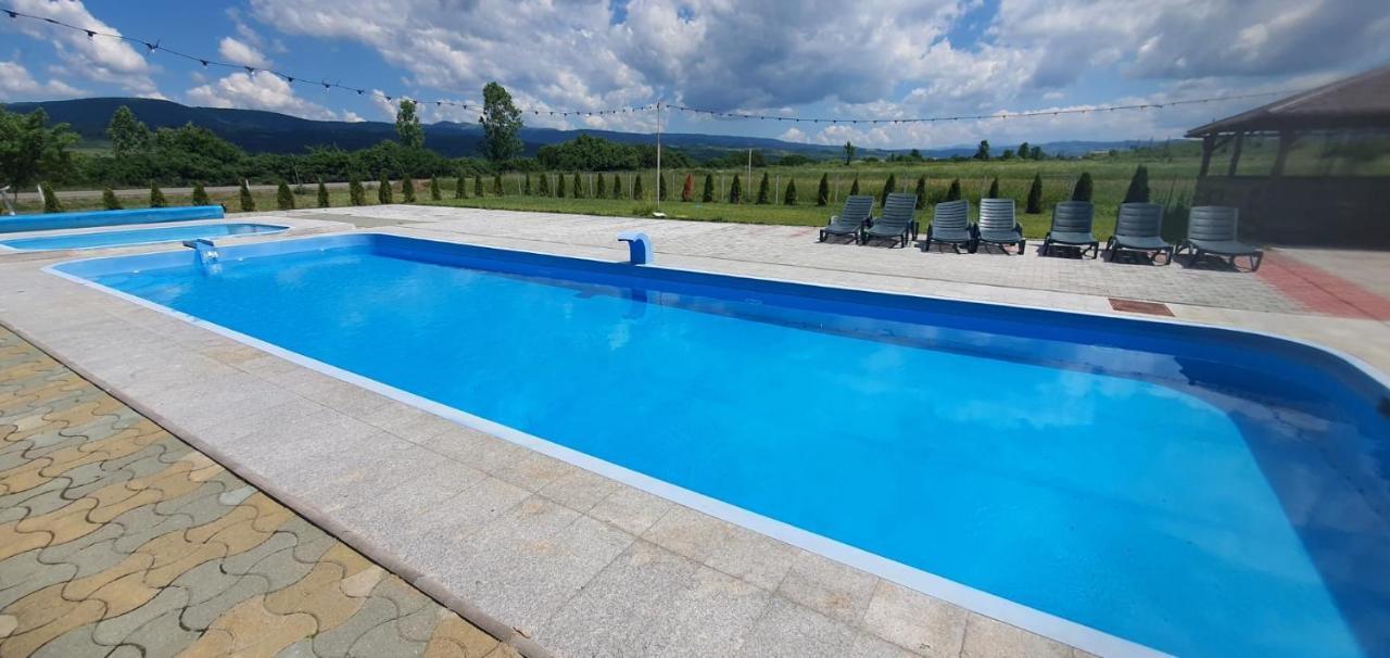 Hotel Complex Stefanesti Bozovici Zewnętrze zdjęcie