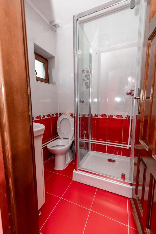 Hotel Complex Stefanesti Bozovici Zewnętrze zdjęcie